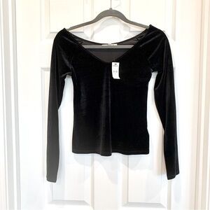 EXPRESS Black Velvet V-Neck Long-Sleeve Top
